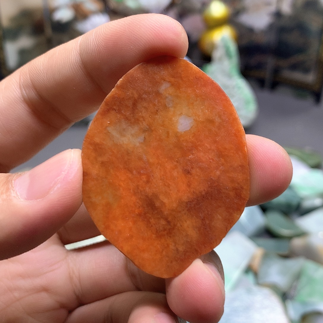 翡翠耳饰未镶嵌翡翠