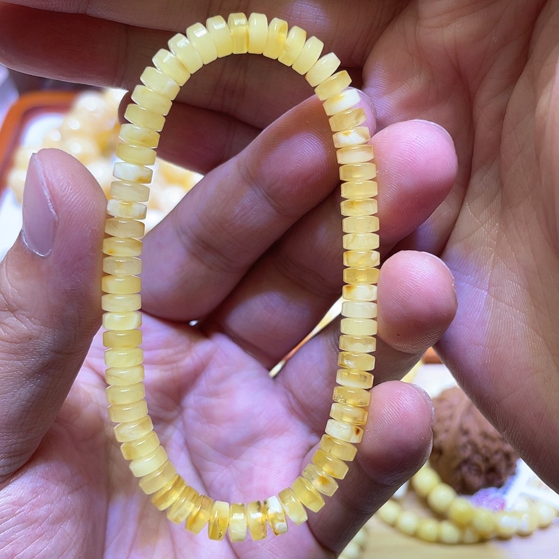 蜜蜡手串未镶嵌6mmm妖花药片型