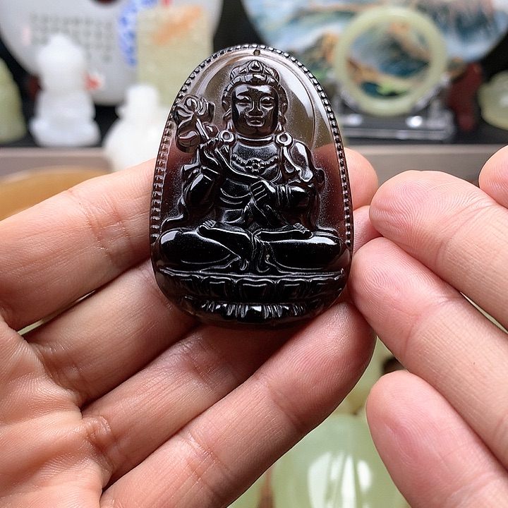 石英质玉颈饰未镶嵌