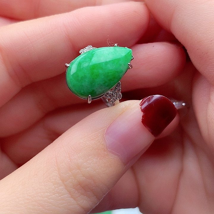 翡翠颈饰银S925镶嵌翡翠