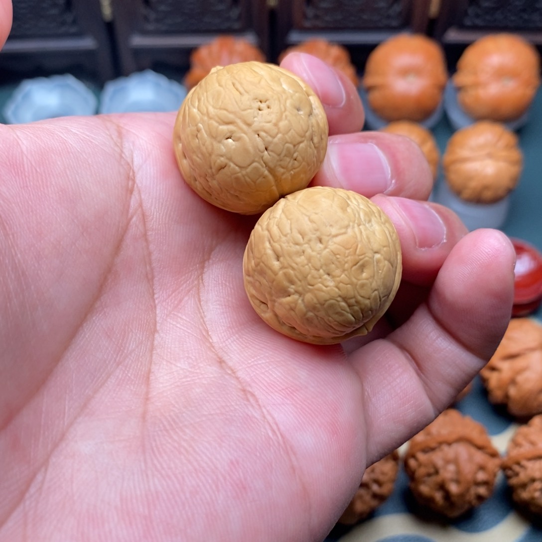 把件文玩核桃全*蛇皮球