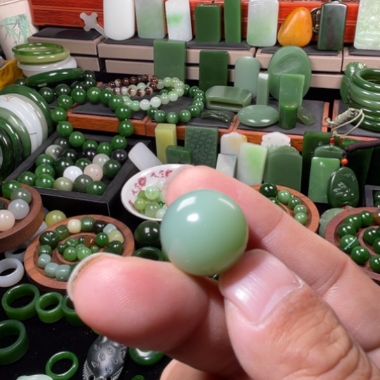 颈饰未镶嵌和田玉穆*圆珠20mm