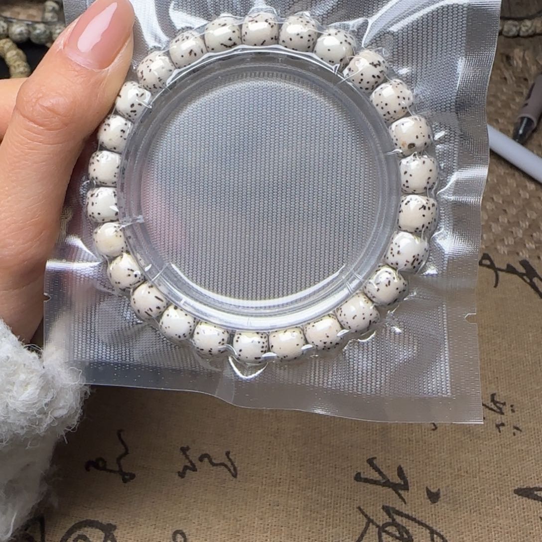 星月菩提吊坠苏*文河豚