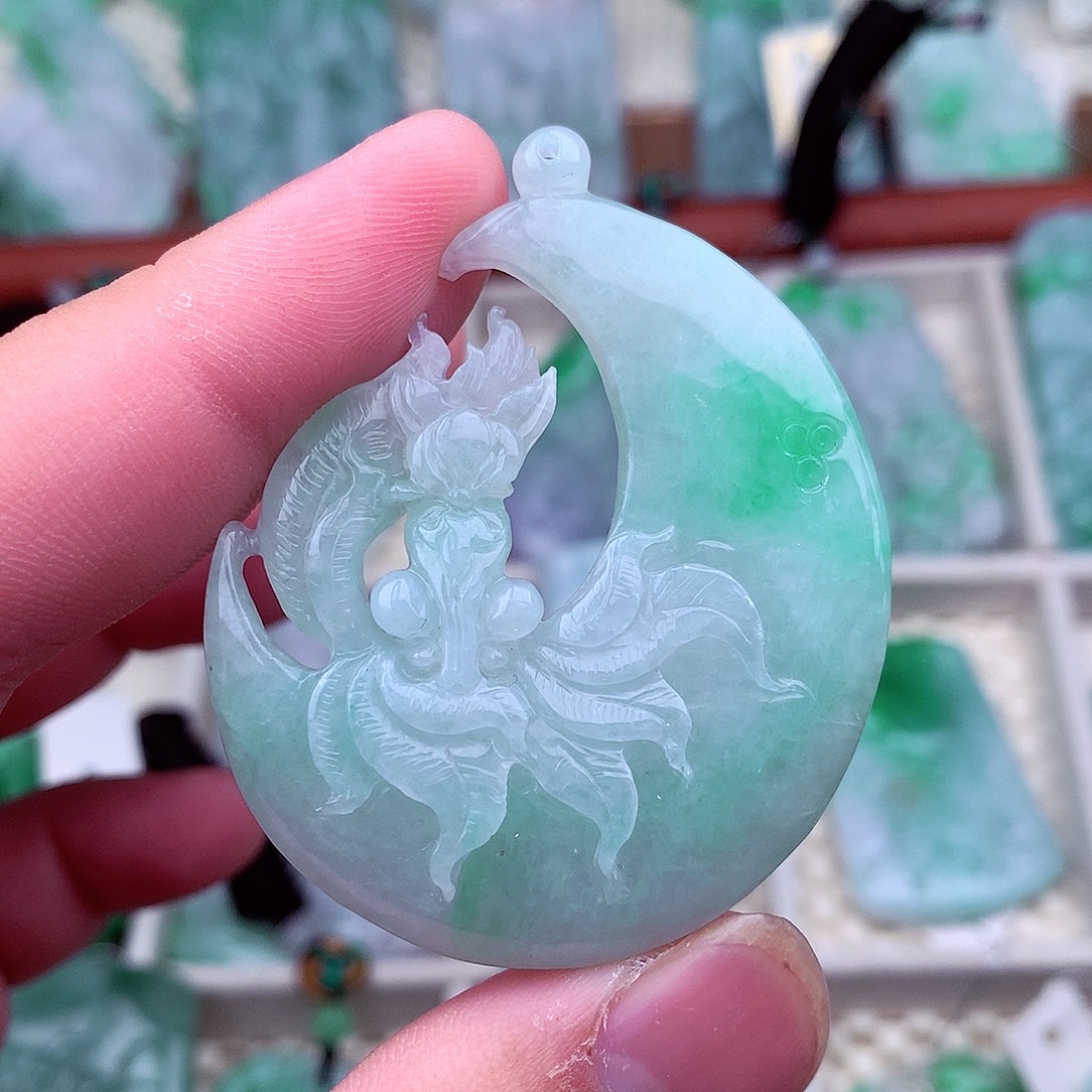 翡翠未镶嵌吊坠(不含链)