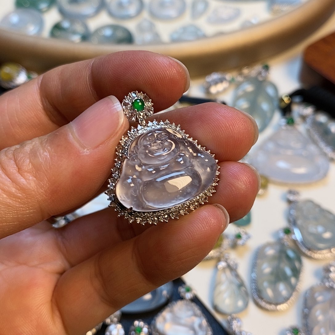 翡翠颈饰18K金镶嵌佛公