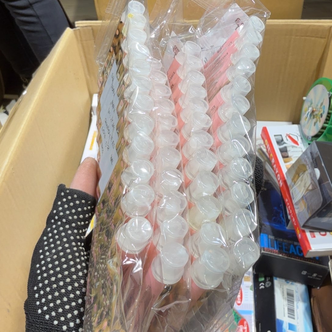 T****28新中古物品，谨慎下单，不保好坏