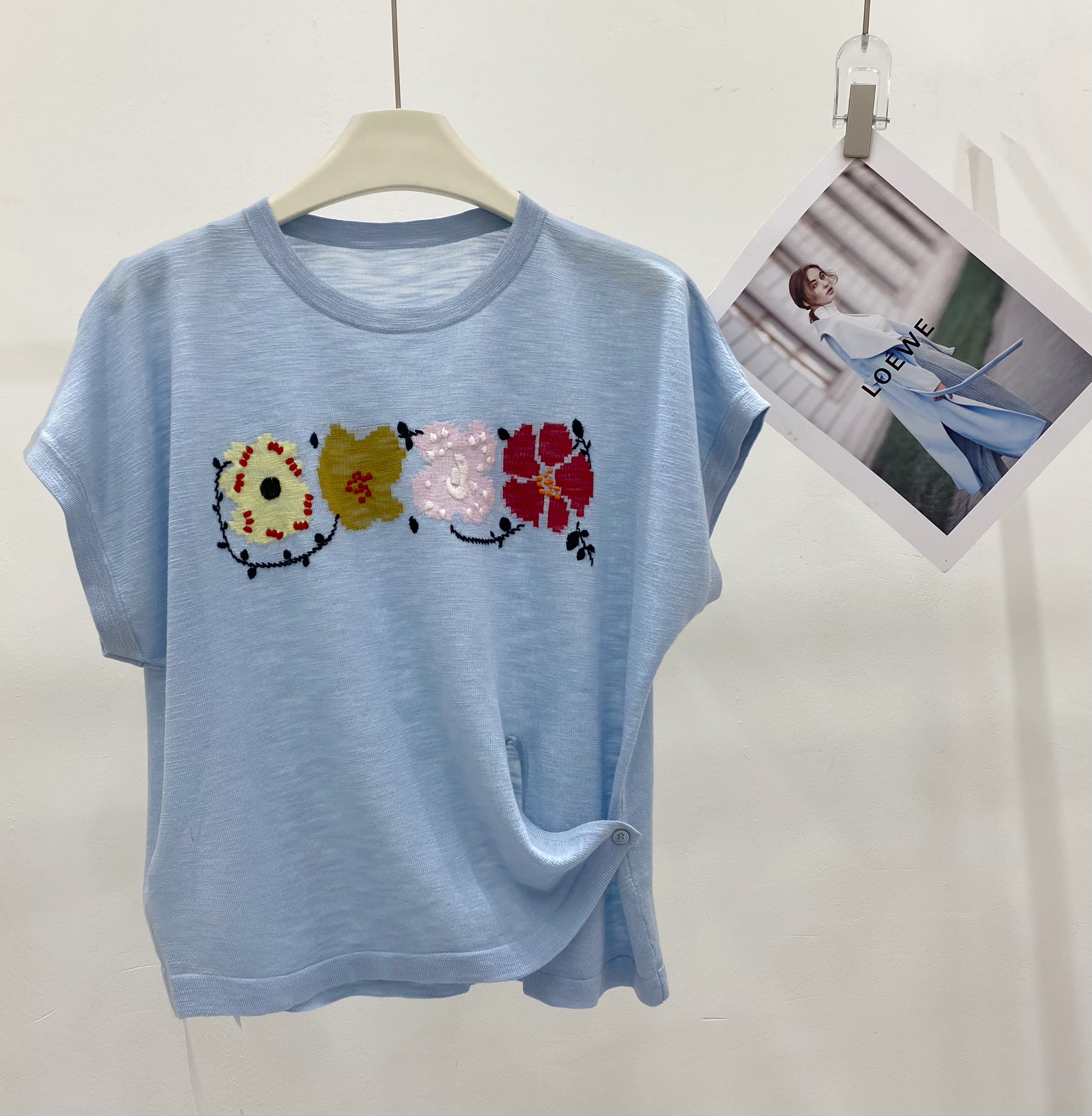 夏装新款，花朵薄款收腰上衣