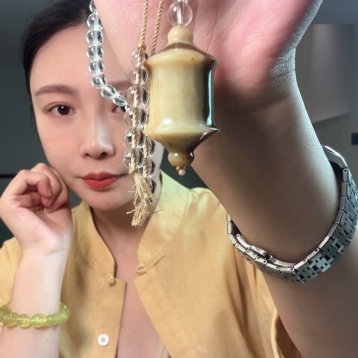 充****未镶嵌蛇纹石玉颈饰