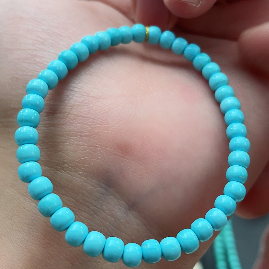 绿松石颈饰未镶嵌