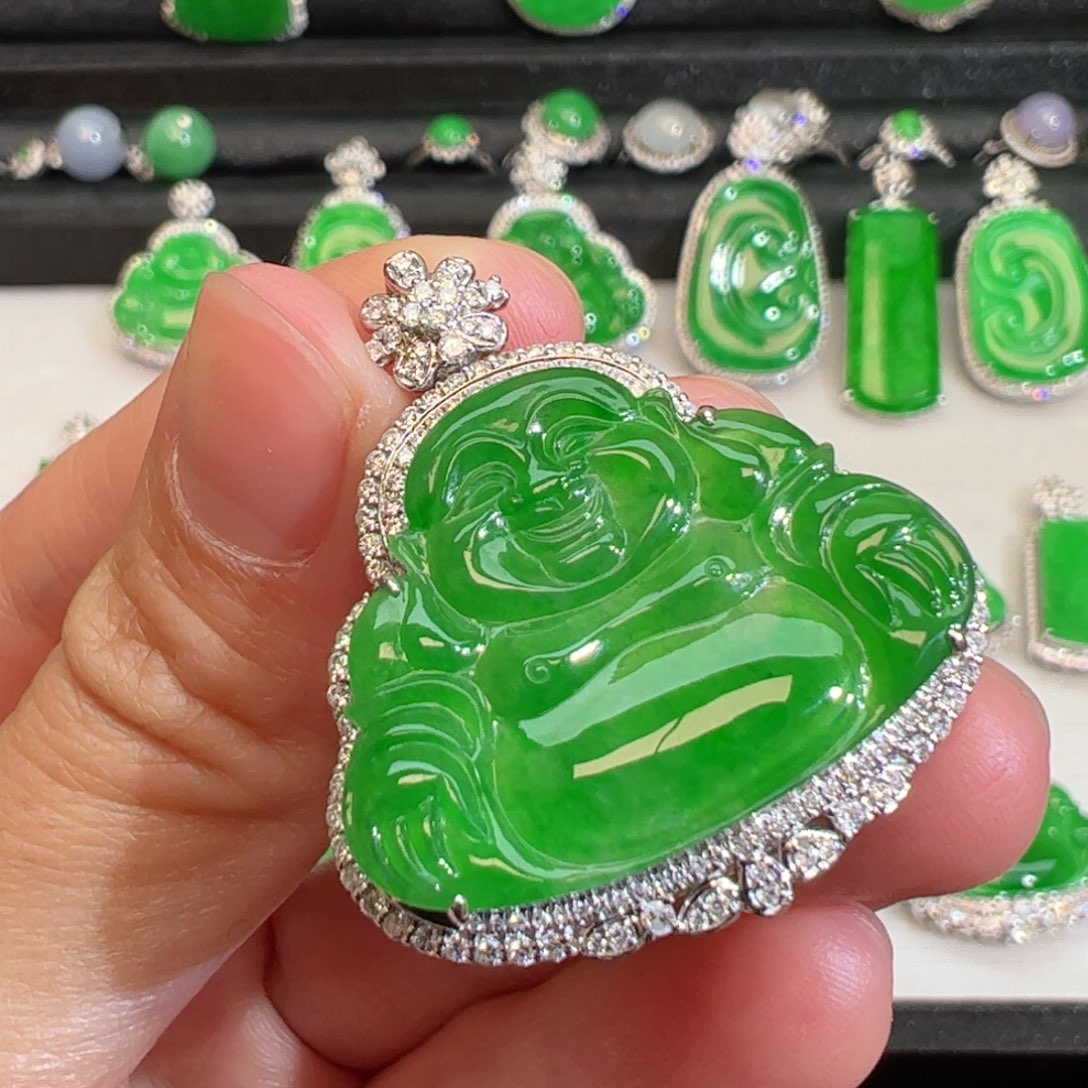 翡翠吊坠(不含链)18K金镶嵌