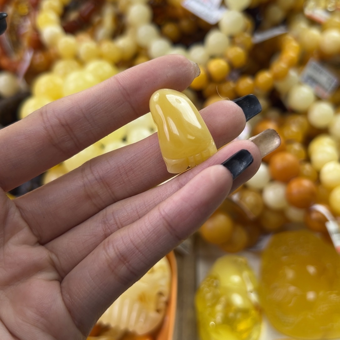 琥珀珠宝奇石未镶嵌