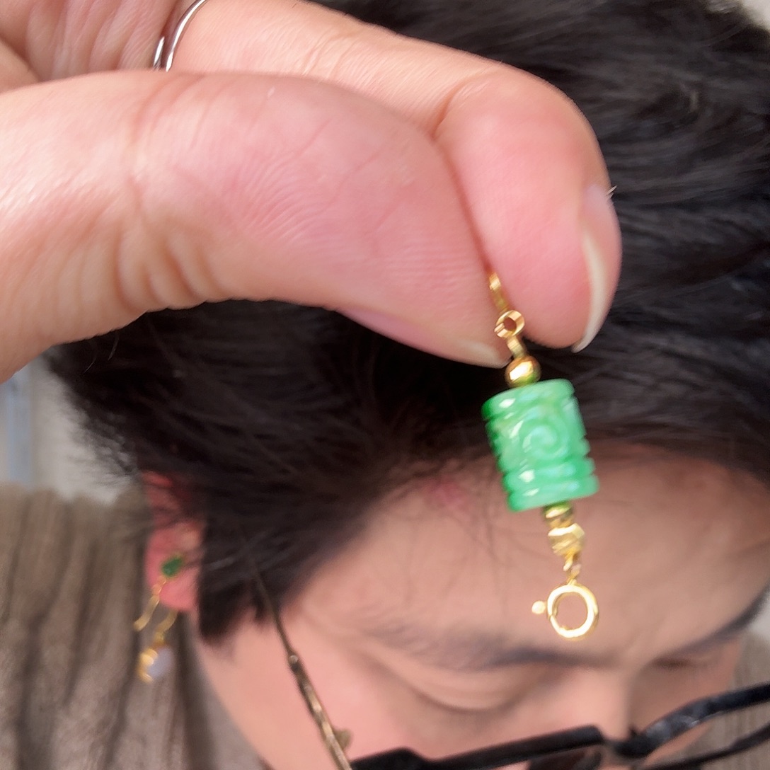 翡翠18K金镶嵌颈饰一件