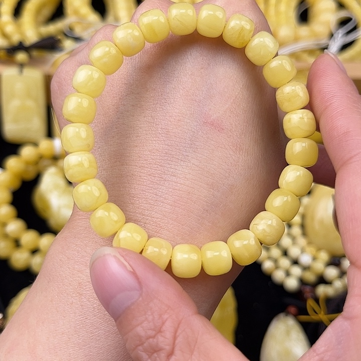 琥珀未镶嵌颈饰琥珀，