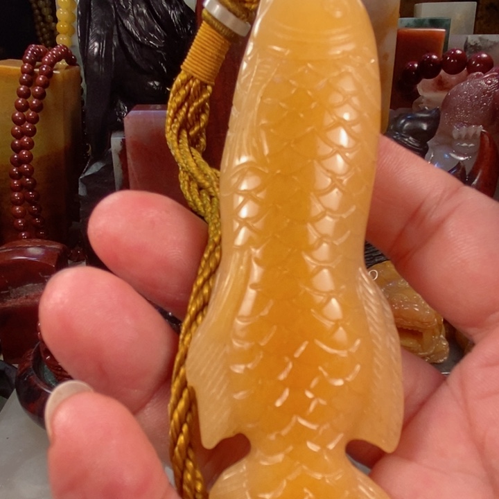 石英质玉鱼把件未镶嵌米