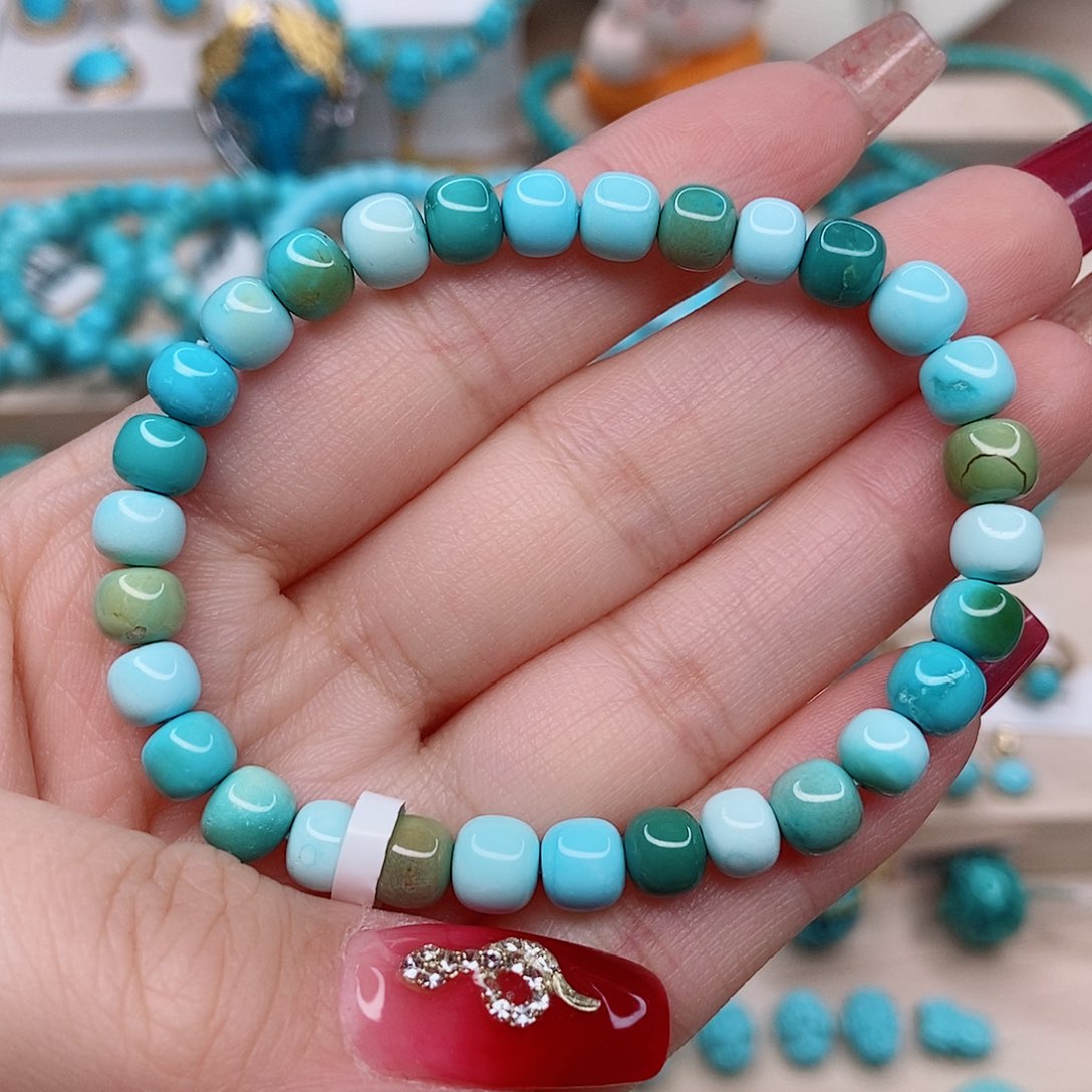 绿松石配饰未镶嵌