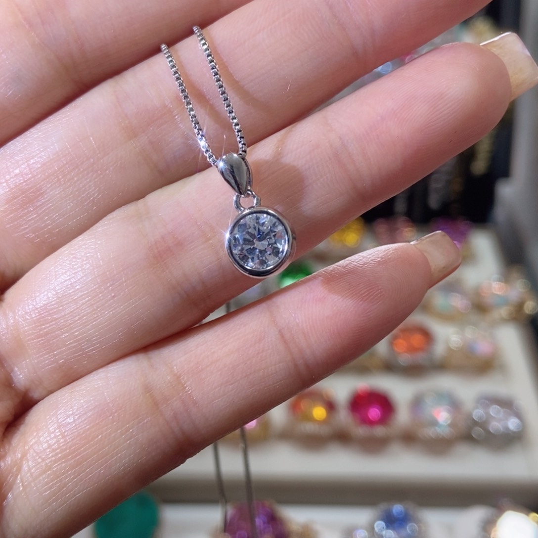 66锆石（处理）吊坠