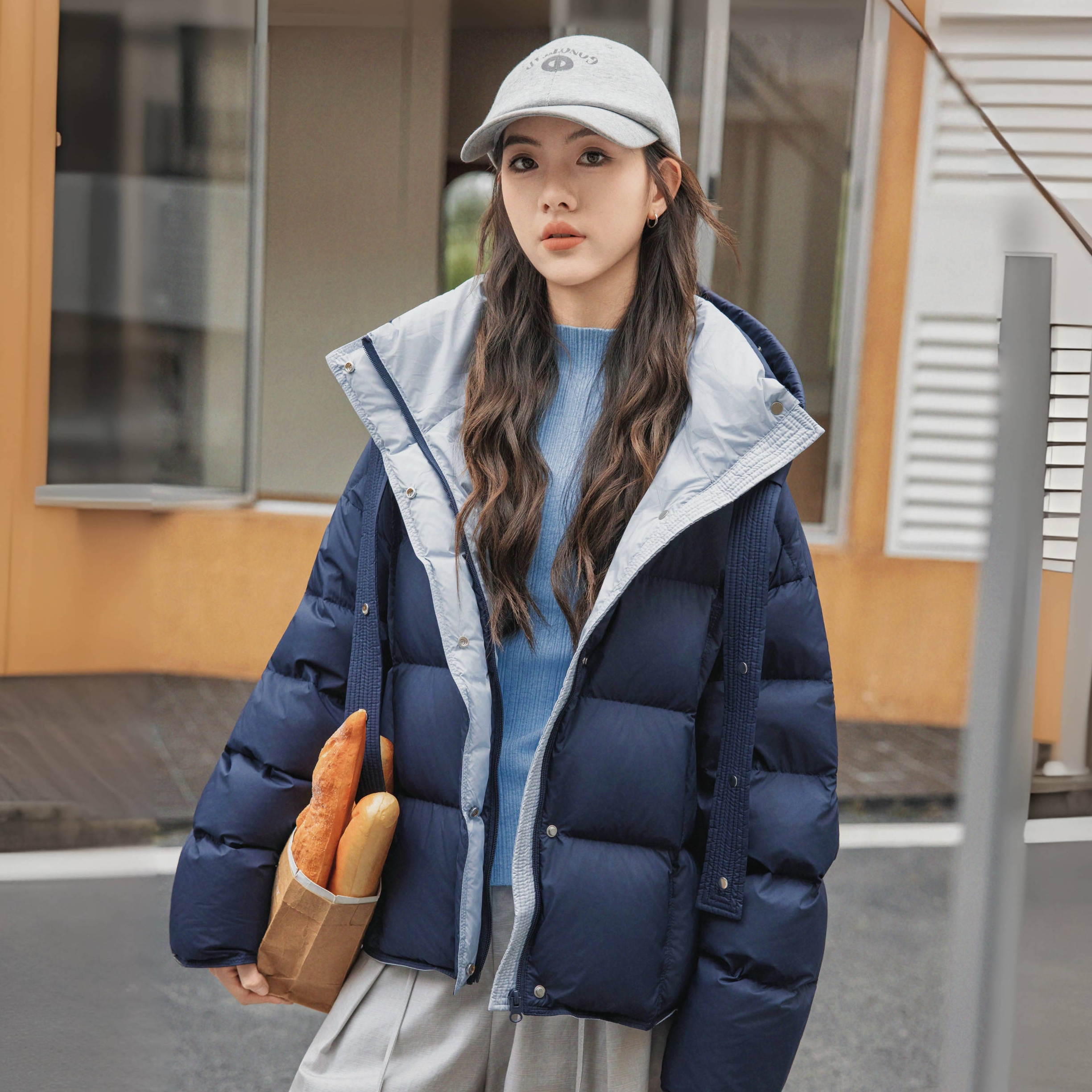 中大童女童羽绒服2025年时尚保飘带款90绒连帽羽绒服85801款