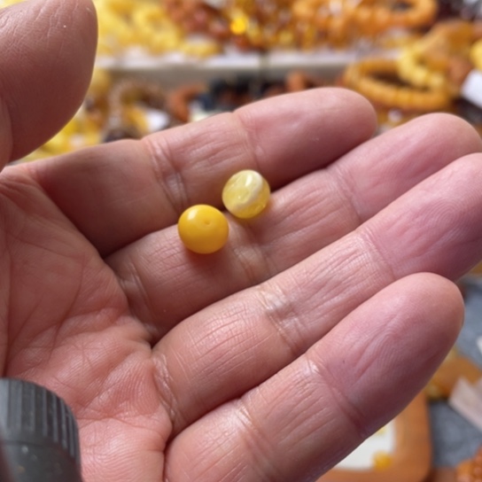 未镶嵌蜜蜡手串吊坠