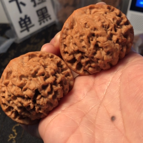 文玩核桃把件官帽51mm