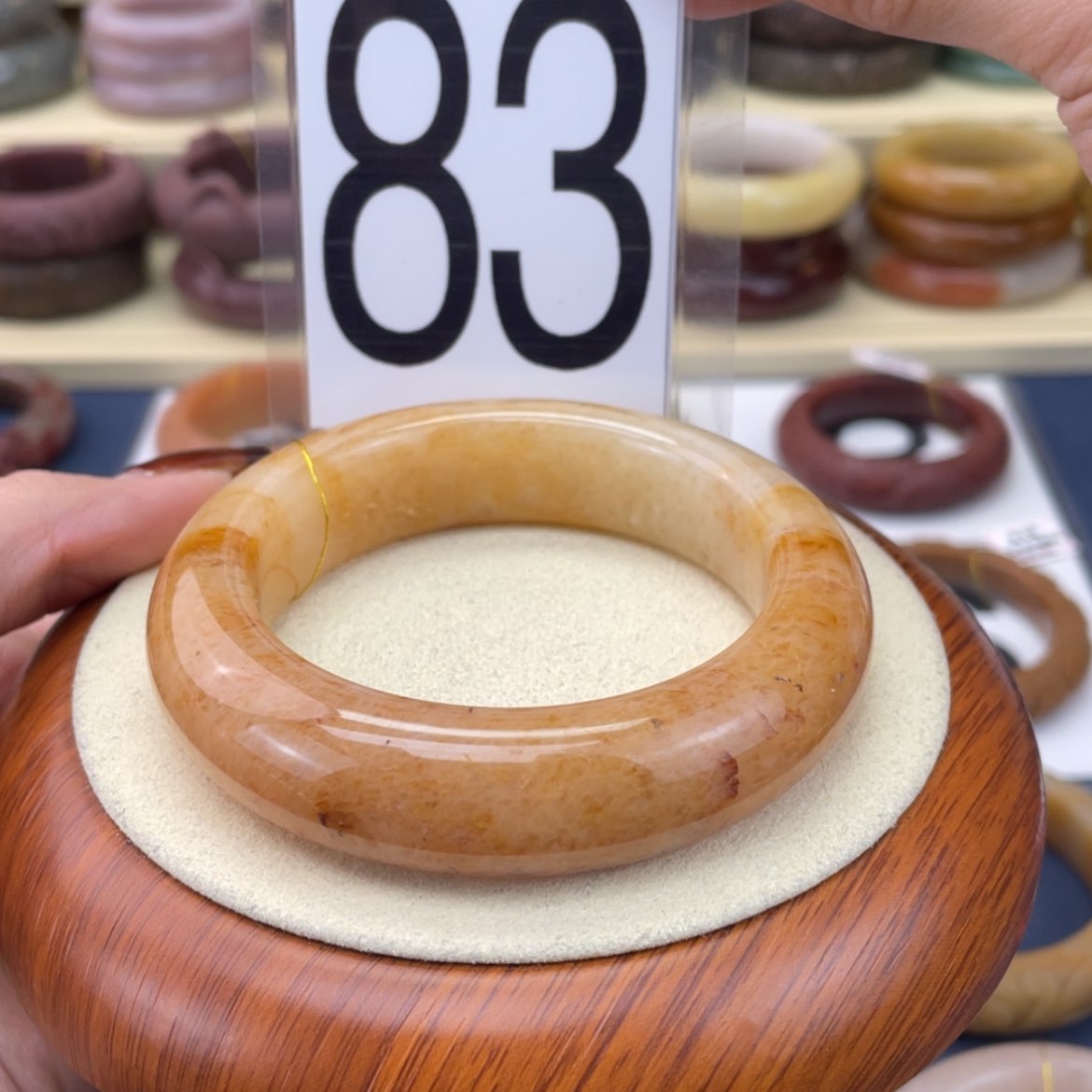 【闪购商品】石英质玉手镯未镶嵌