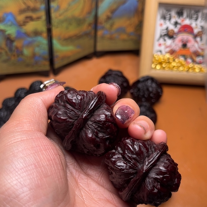 এ****核桃地闷文玩手把件福利蛤蟆头 135