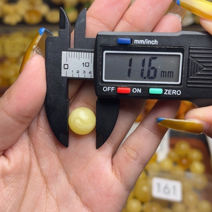 蜜蜡未镶嵌珠宝奇石160-瑕疵放漏圆珠