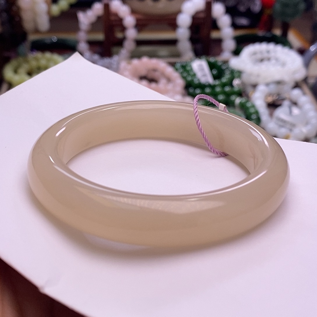 颈饰未镶嵌和田玉毕业级54.6浓藕粉脂膏级老矿料红粉手镯