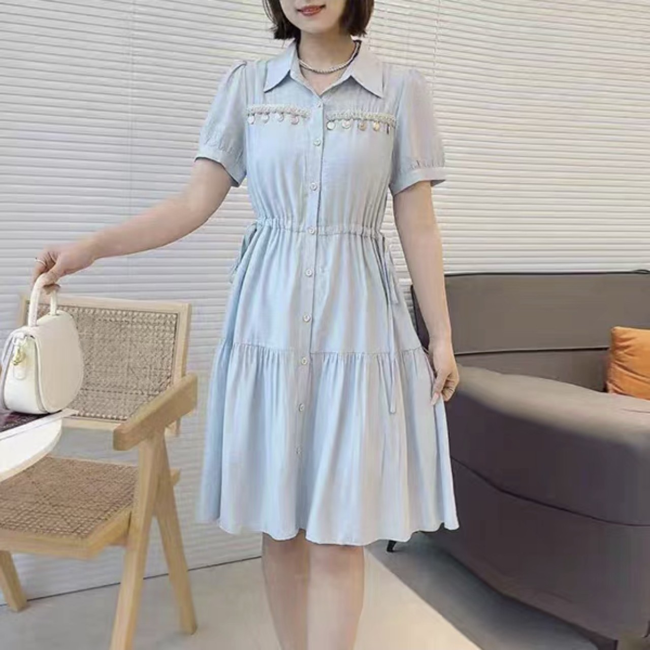 25966夏季新款方领收腰中长款连衣裙女夏季