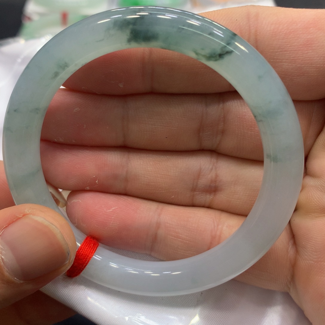 翡翠手镯（圆镯）未镶嵌