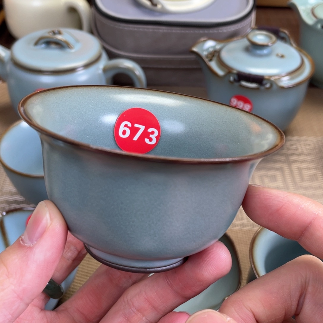 瓷片。。。。。。。。。。。。。。。