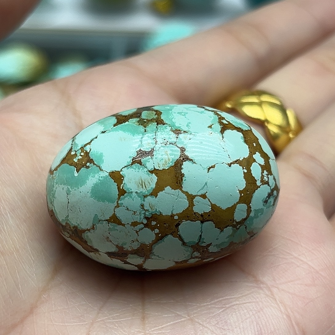 绿松石未镶嵌珠宝奇石