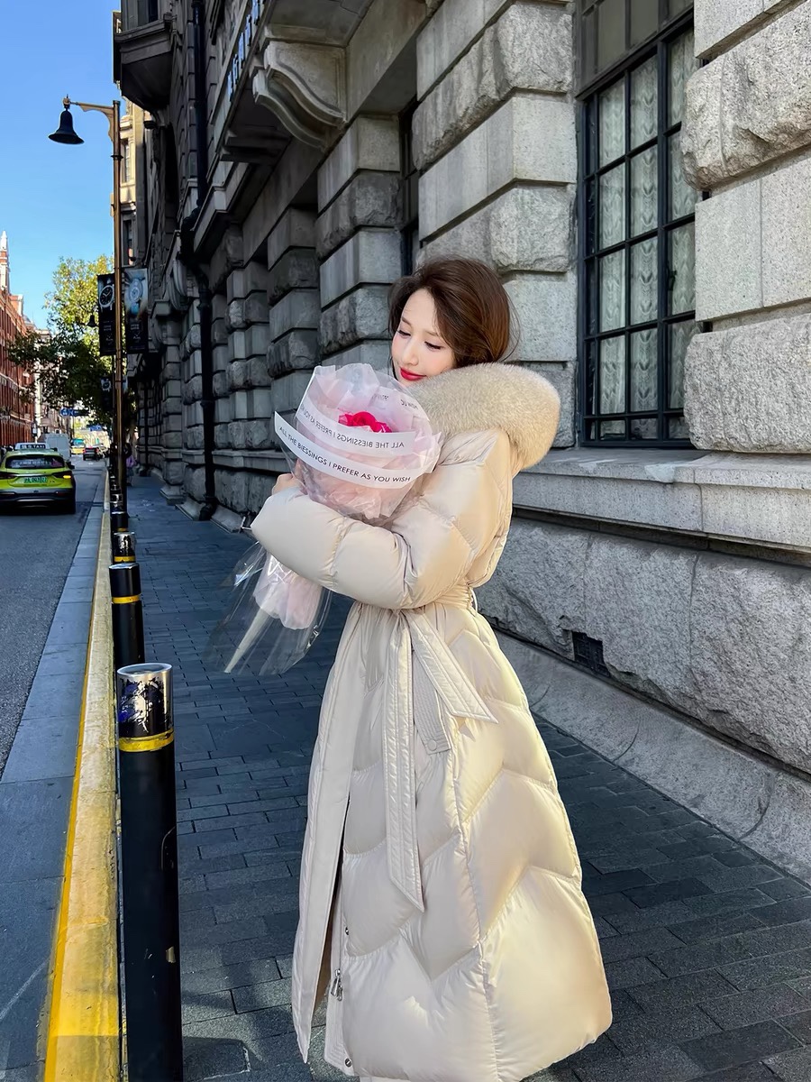 新款翻领女中长款纯色厚款长款收腰保暖女装25