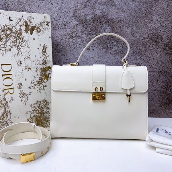 95新/迪奥/包包/市场价19800/250210CZ0023