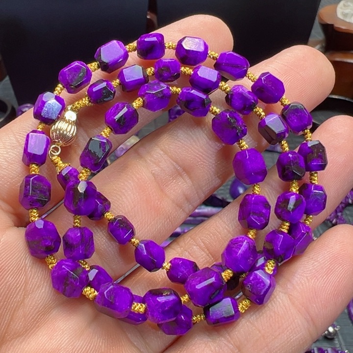 苏纪石（舒俱来）项链18K金镶嵌