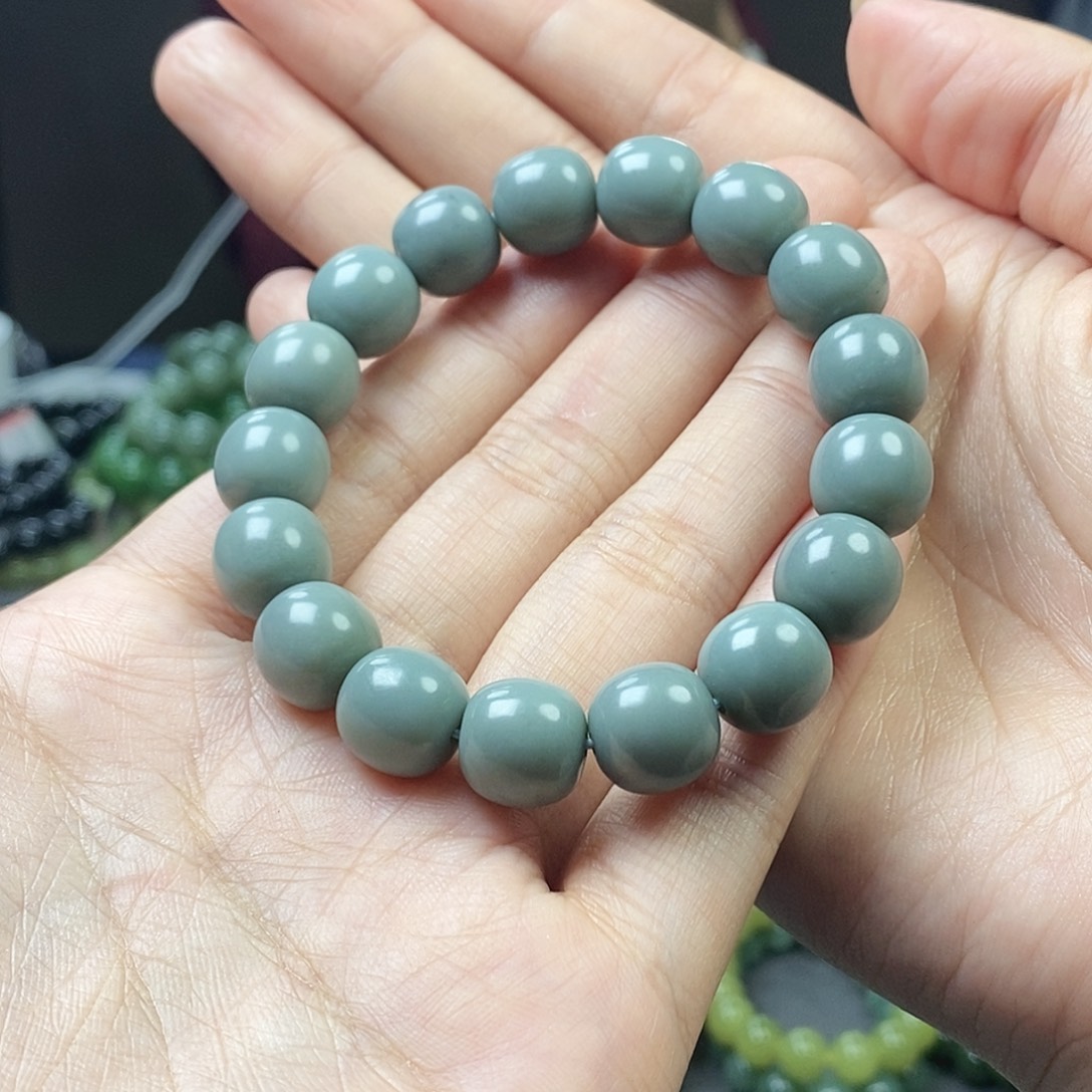 明***风和田玉未镶嵌颈饰