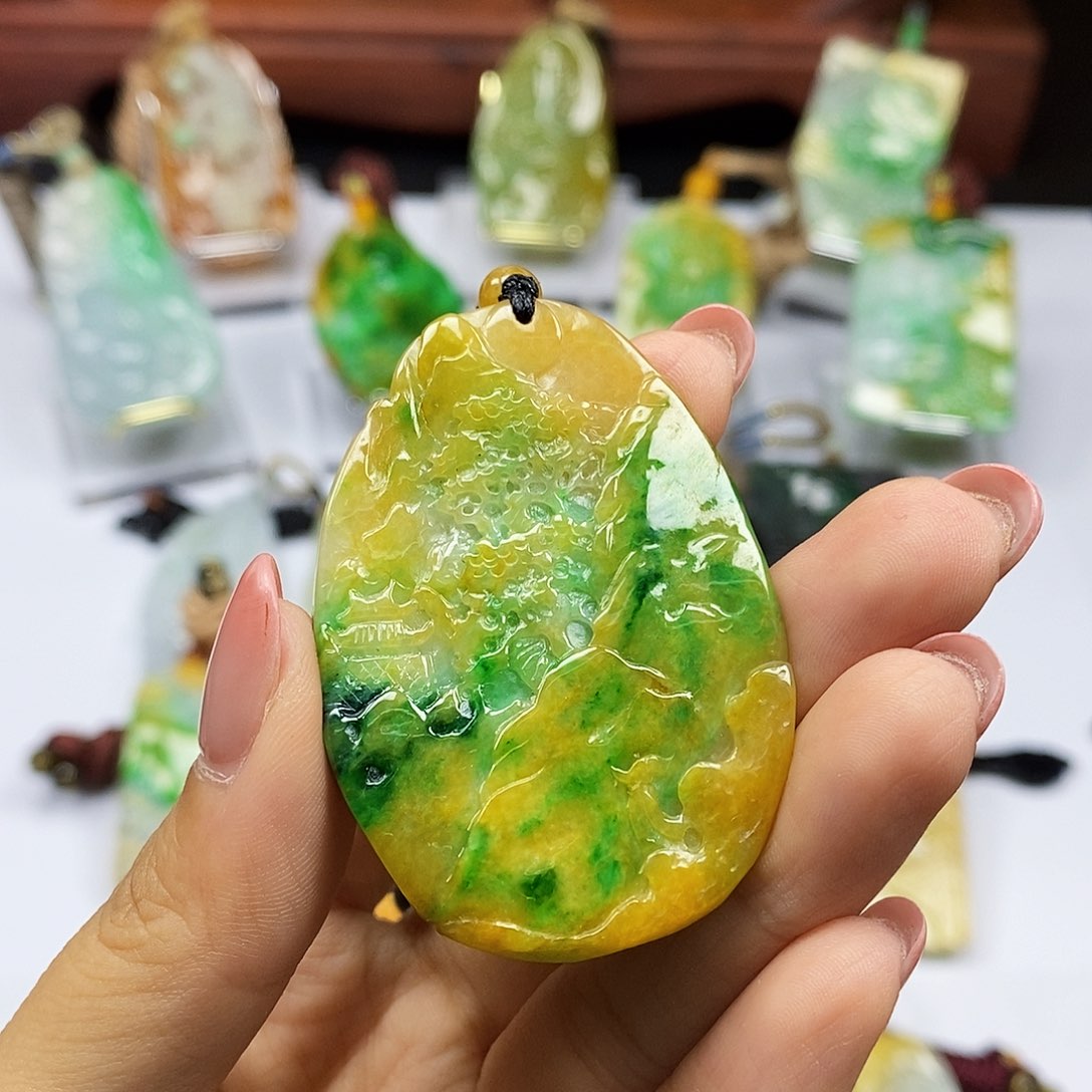 颈饰未镶嵌翡翠天然翡翠A货