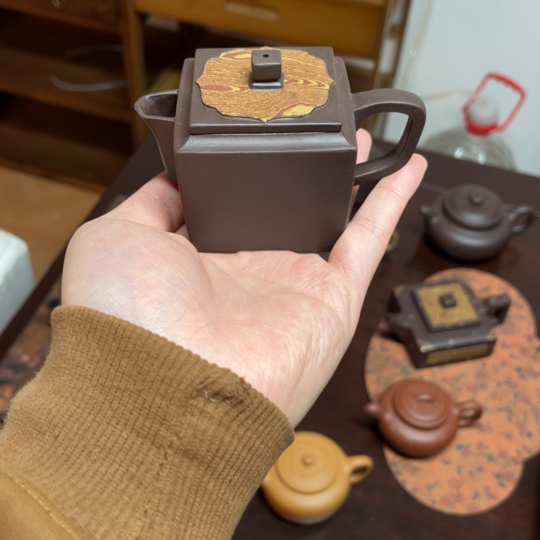 用***7茶壶紫砂四方公道绞泥