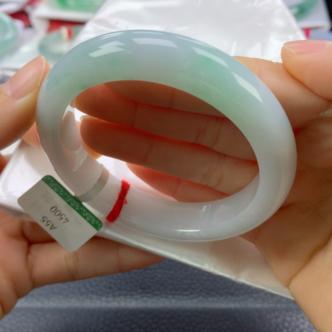 翡翠手镯未镶嵌55.7正