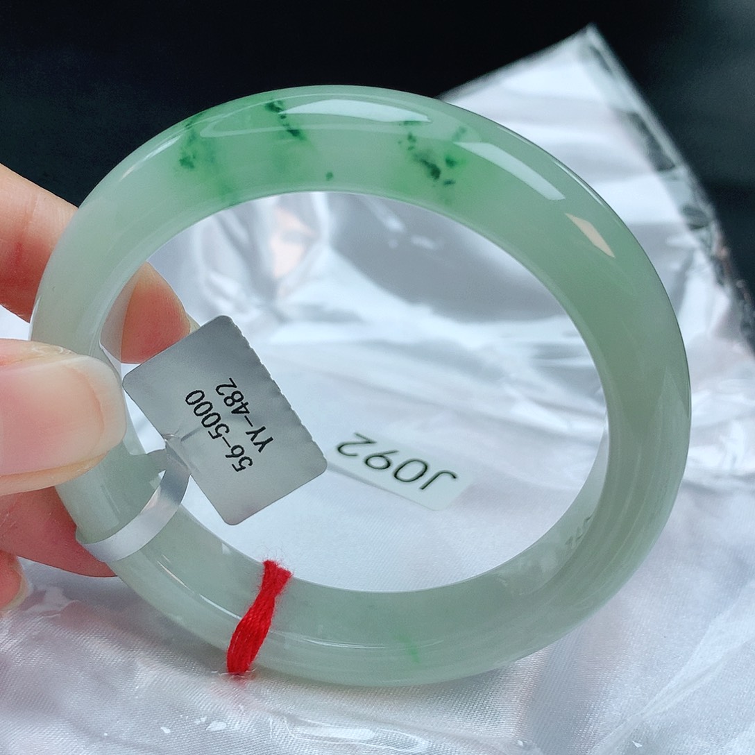 翡翠手镯未镶嵌缅甸天然A货翡翠手镯