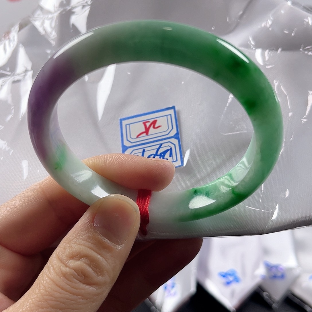 砖雕m****7以实物为准，拍哪个发哪个