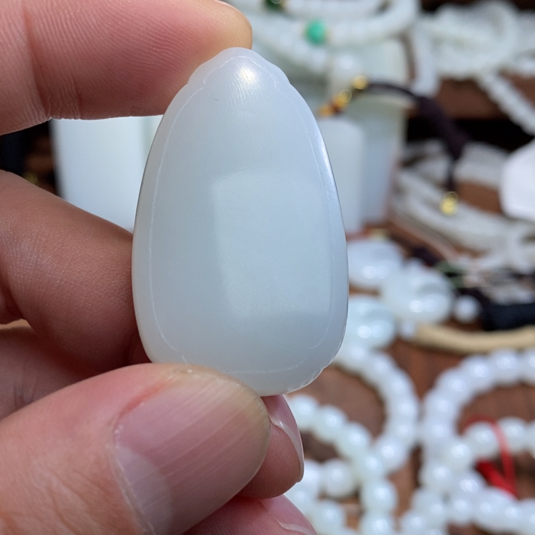 小***子和田玉未镶嵌挂件