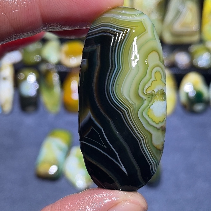 玛瑙/玉髓未镶嵌珠宝奇石