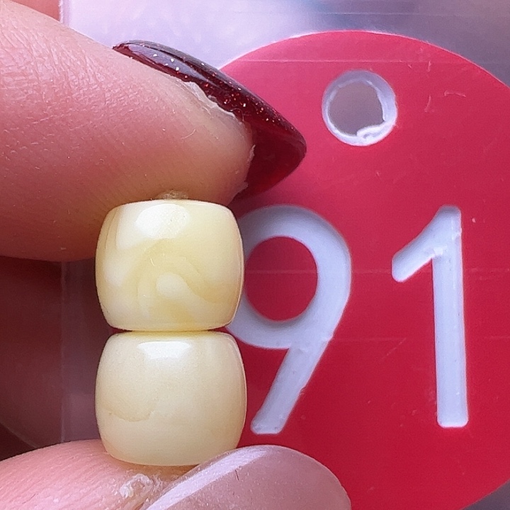 蜜蜡裸石未镶嵌8m m