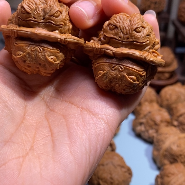 【闪购商品】核桃手串/手链知***乐双金蟾雕