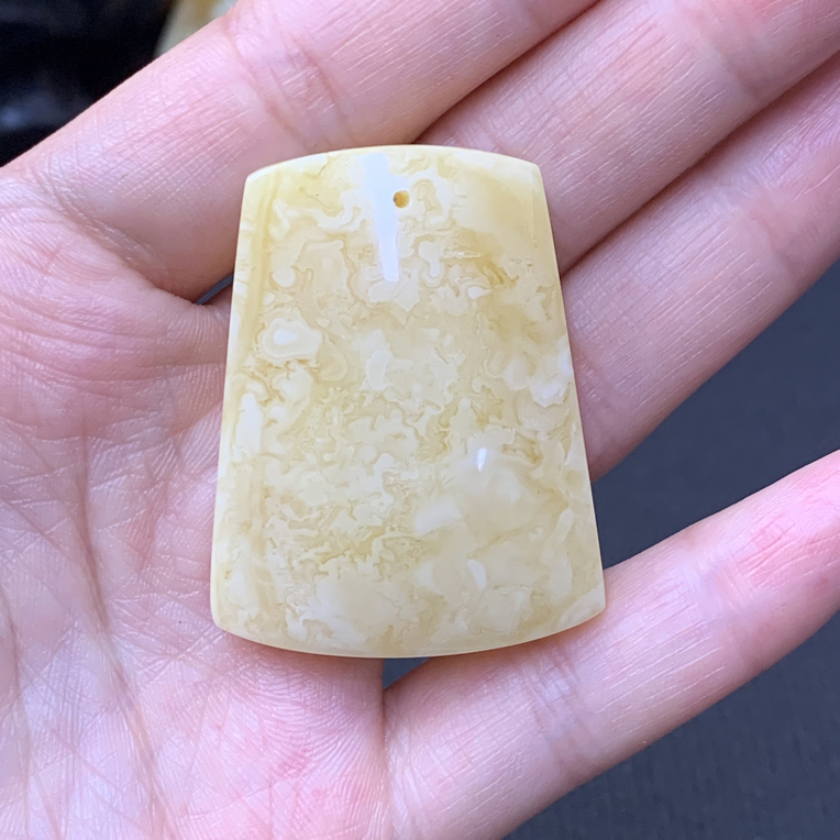 蜜蜡无事牌满蜡妖花妖孽39.8*31.3原矿俄料吊坠单珠配饰