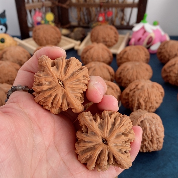 文玩核桃把件晨*麦虎43