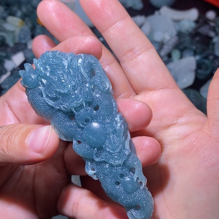 未镶嵌定制翡翠是**果毛