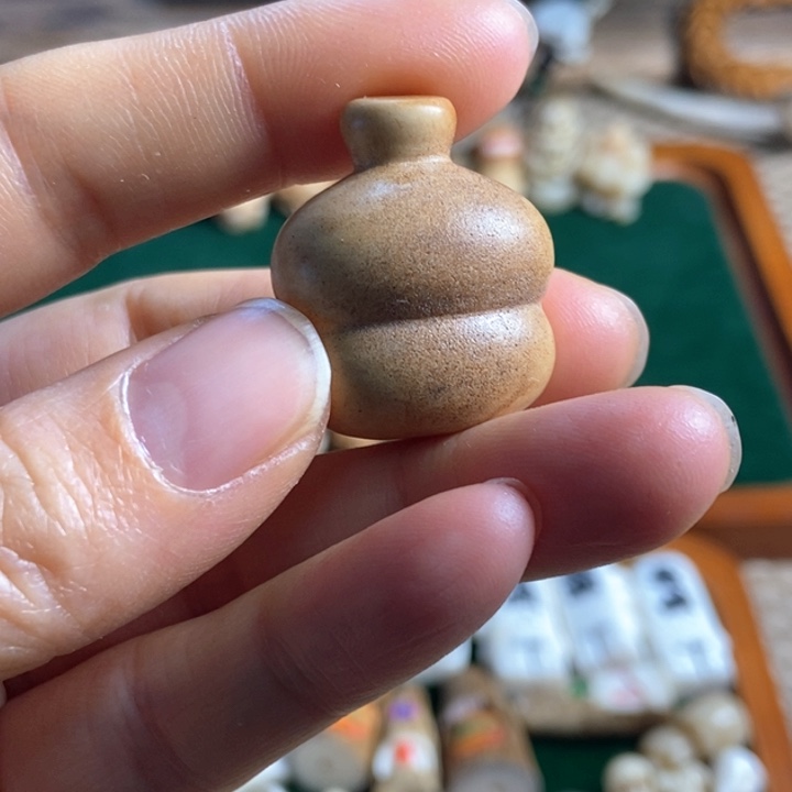 芝**胡配饰鹿角雕刻葫芦一个