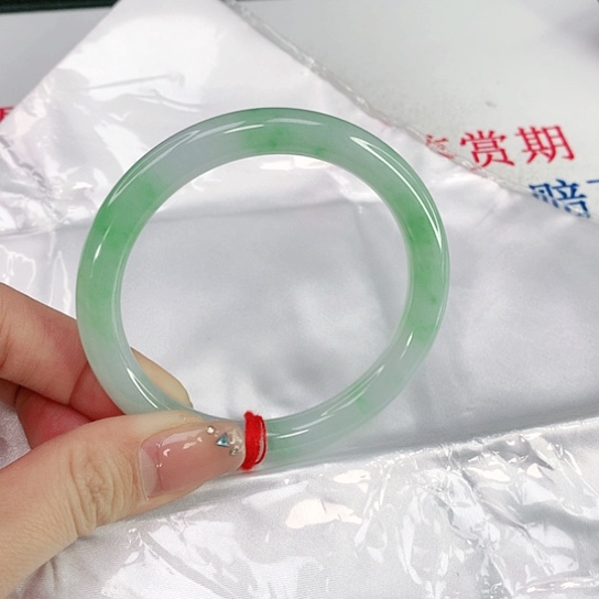 翡翠手镯未镶嵌天然翡翠A货021