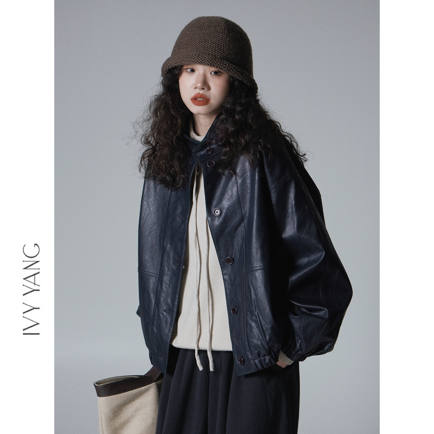 IVY YANG蜡感立领单排扣机车夹克皮衣